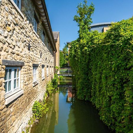 Central Waterside Oxford Kültér fotó
