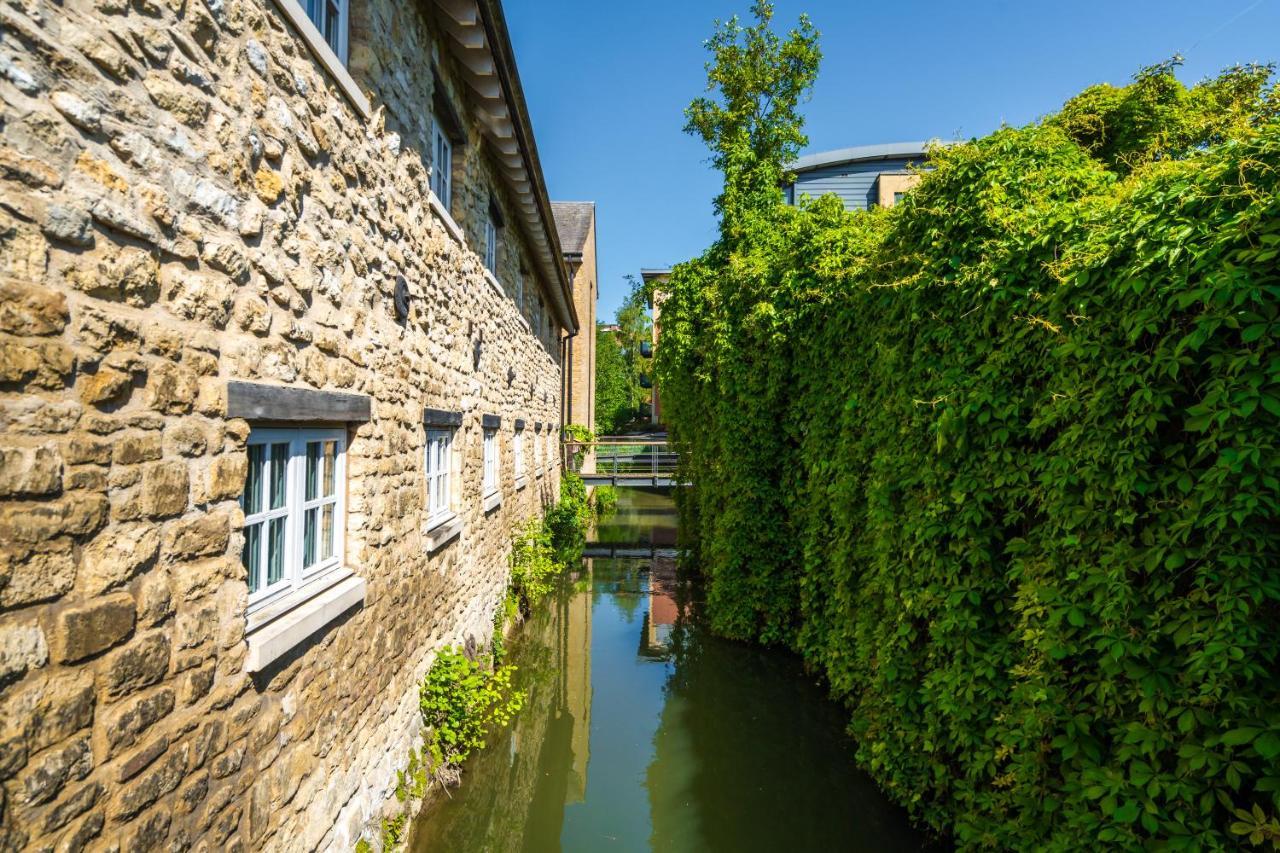 Central Waterside Oxford Kültér fotó